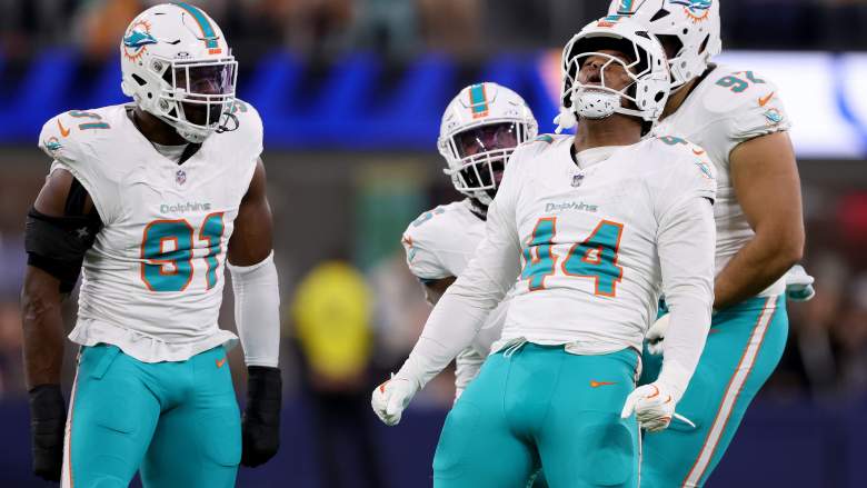 Chop Robinson celebrates after recording sack